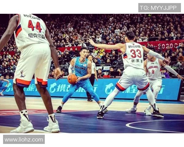 2020年清华大学与华侨大学篮球赛精彩回顾与赛后分析